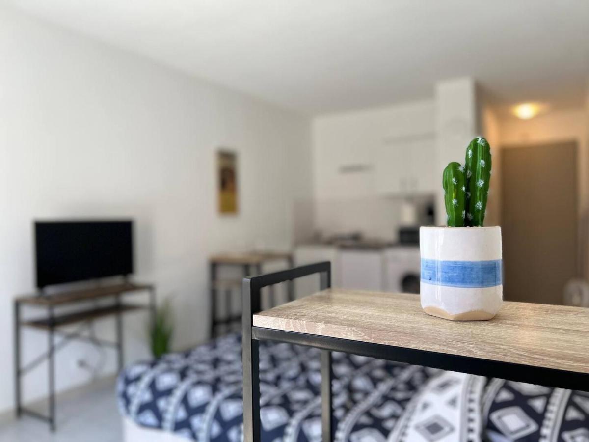 Studio Le 2, Free Parking, Free Wifi, Transports Apartment นีมส์ ภายนอก รูปภาพ